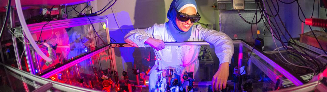 Noura Zamzam is a PhD student and is supported by an Award from The Leverhulme Trust. Noura works on ultrafast measurements of photosynthesis.