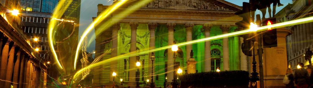 Night scene outside the Bank of England