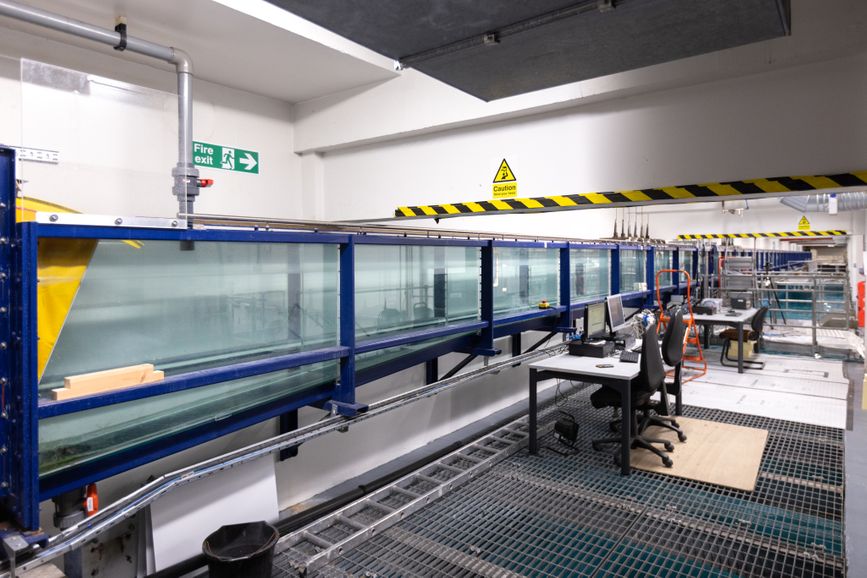 Very long flume hydrodynamics lab