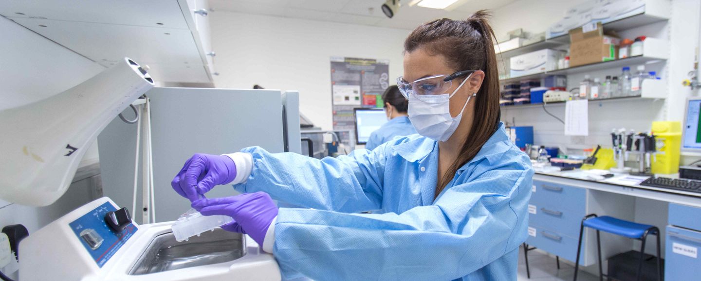 Professor Rutter and researcher in the lab