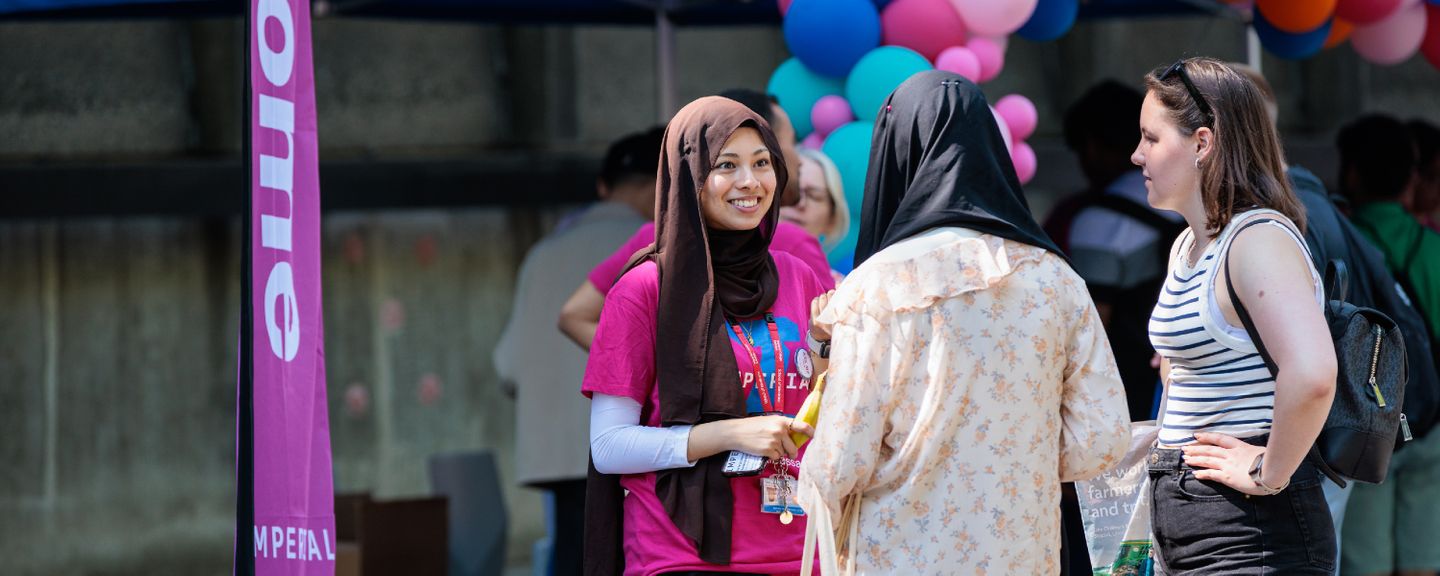 Student helpers at an Open Day event on campus