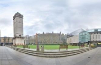 A 360 view of the Queen's Lawn