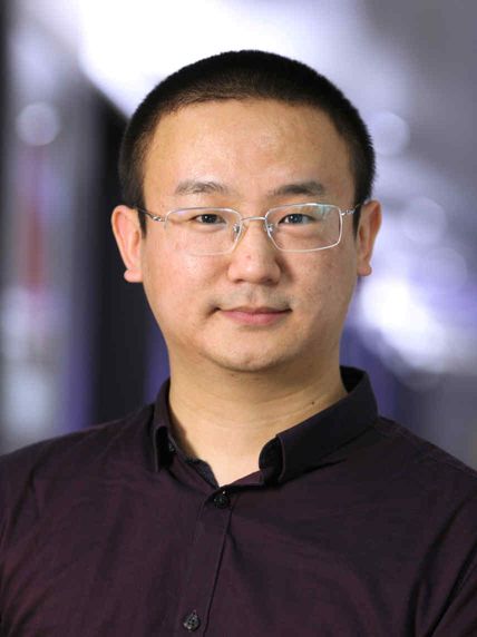 Photo Peilong Feng