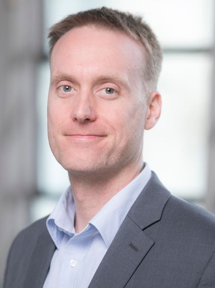 Dr Rob Hewson