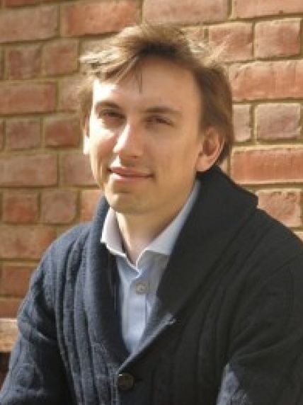 Dr Artem Bakulin