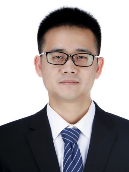 Ruihe Li