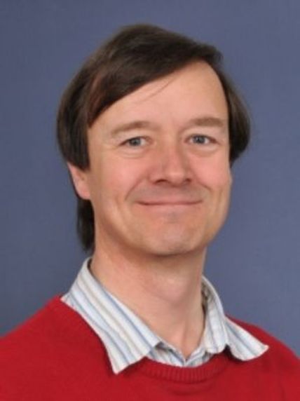 Headshot of Professor Paul Lickiss
