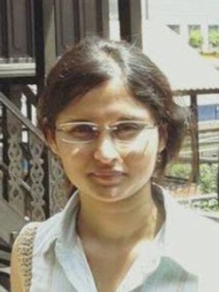 Headshot of Dr Shefali Khanna