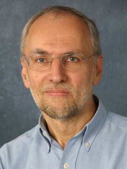 Professor Geoff Kelsall