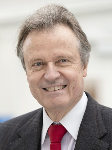 Professor Thomas Luscher