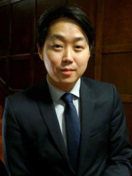 Dr James Choi