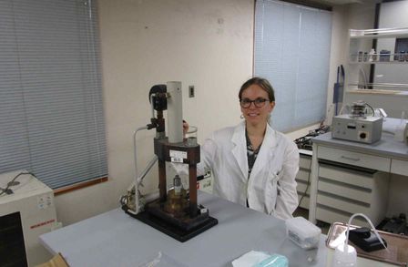 Anouk in the lab at Tokyo Tech