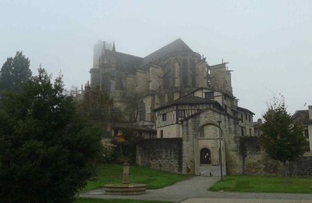 Picture of a church in limoges