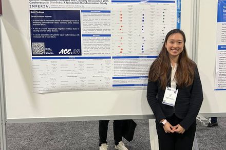 Gillian Xu presenting at American College of Cardiology conference