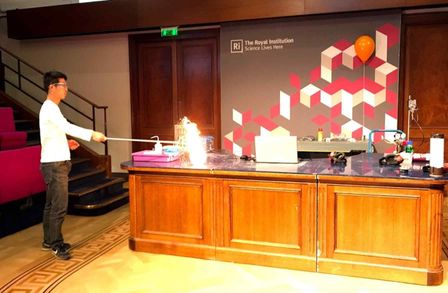 The art of Demos at the Royal Institution