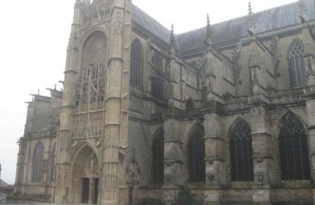 Picture of a cathedral in limoges