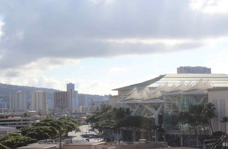 Picture of the hawaii convention centre in Honolulu