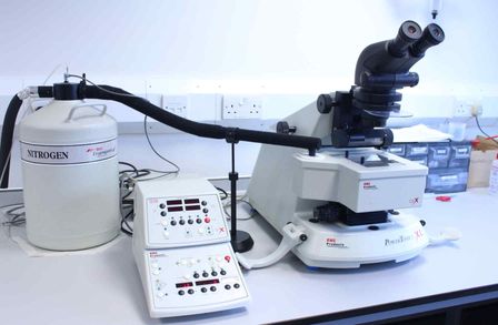 Cryo Ultra Microtome