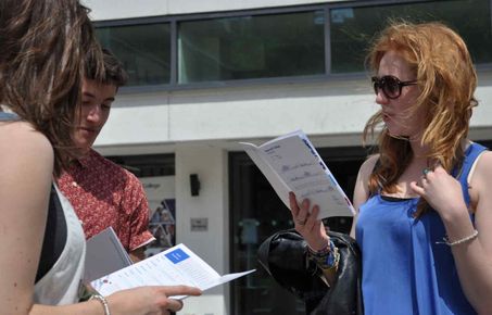 Prospective undergraduates explore the campus