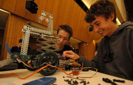 Pupils with mechano