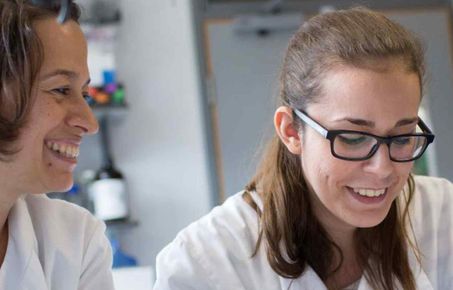 Two female students in the lab