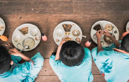 Children eating 