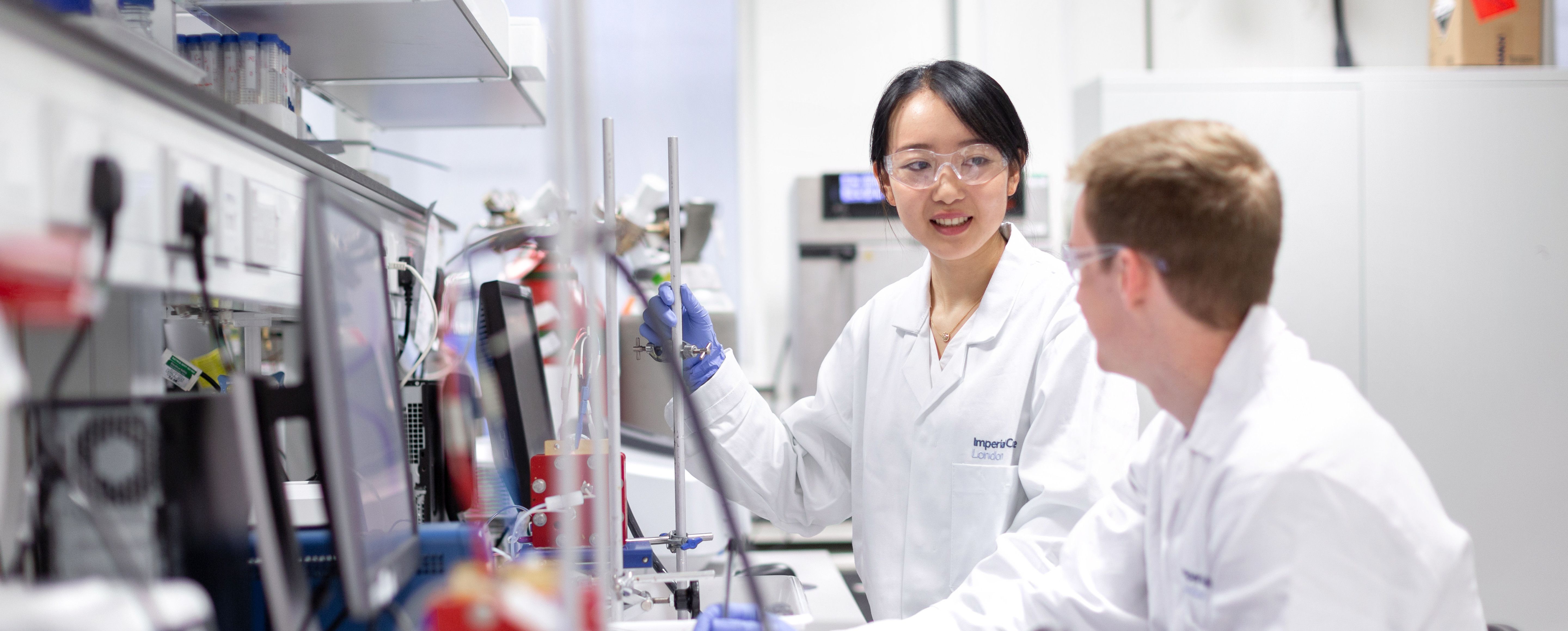 Chemical Engineering Year Abroad students in lab