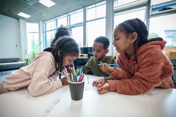 young people at the saturday science invention rooms