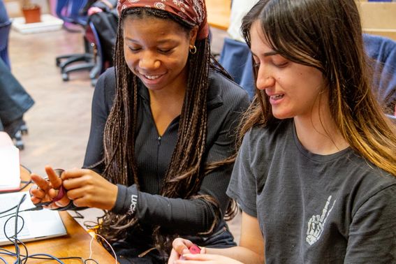 A pair of students work together on 1st year undergraduate group project