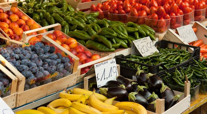 Fruit and veg on a market stall