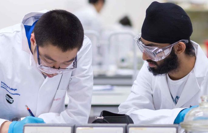 Chemistry students working in the lab