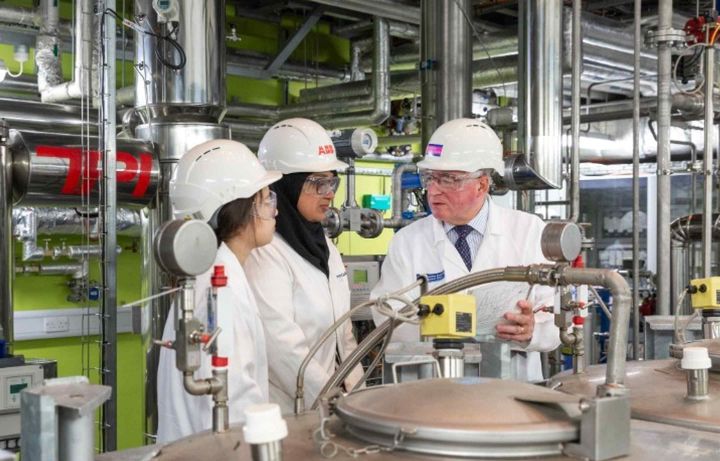 Professor Geoff Maitland and colleagues