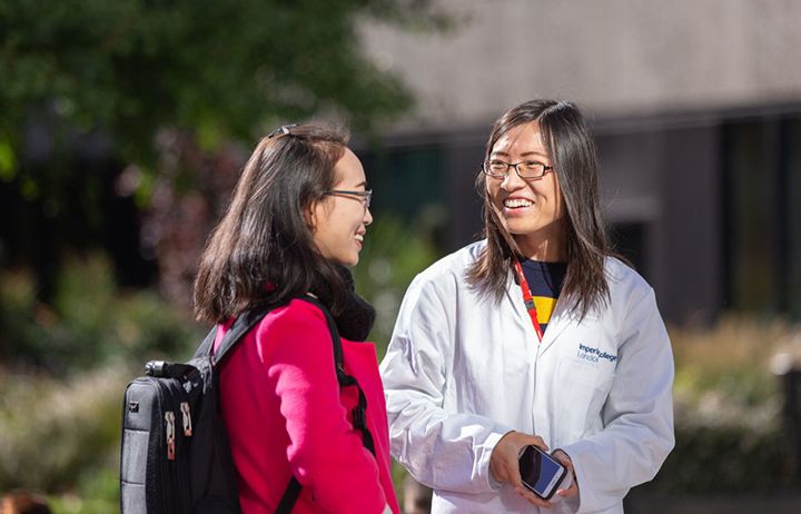 Female students on the Queen's lawn