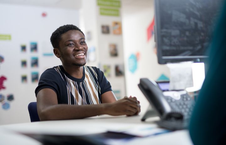 A student speaking to an advisor.
