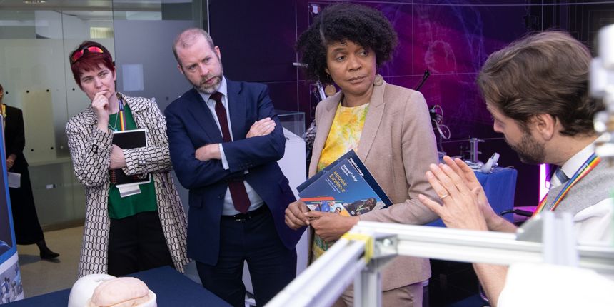 Jonathan Reynolds MP and Chi Onwurah MP at the Hamlyn Centre