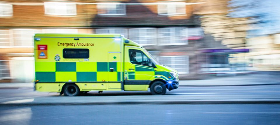 Moving ambulance 3836x1720