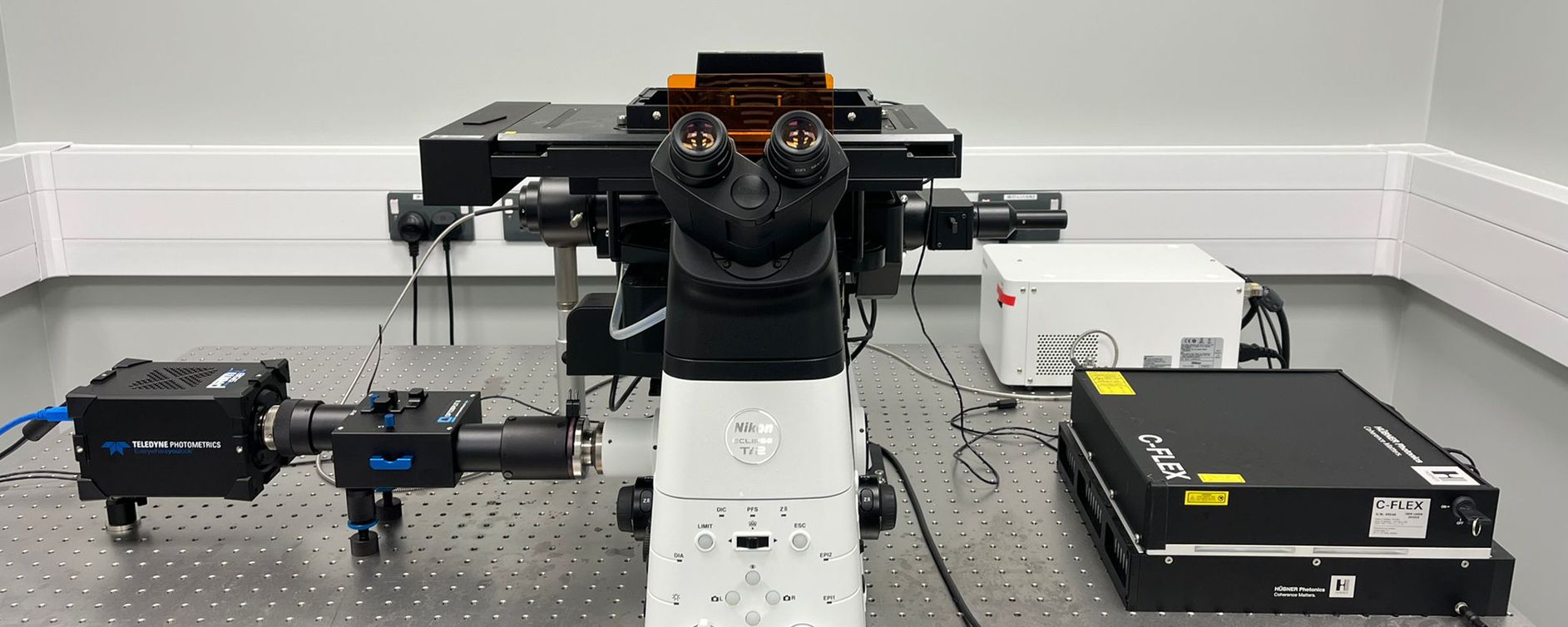 Photograph of the super resolution microscope in the lab