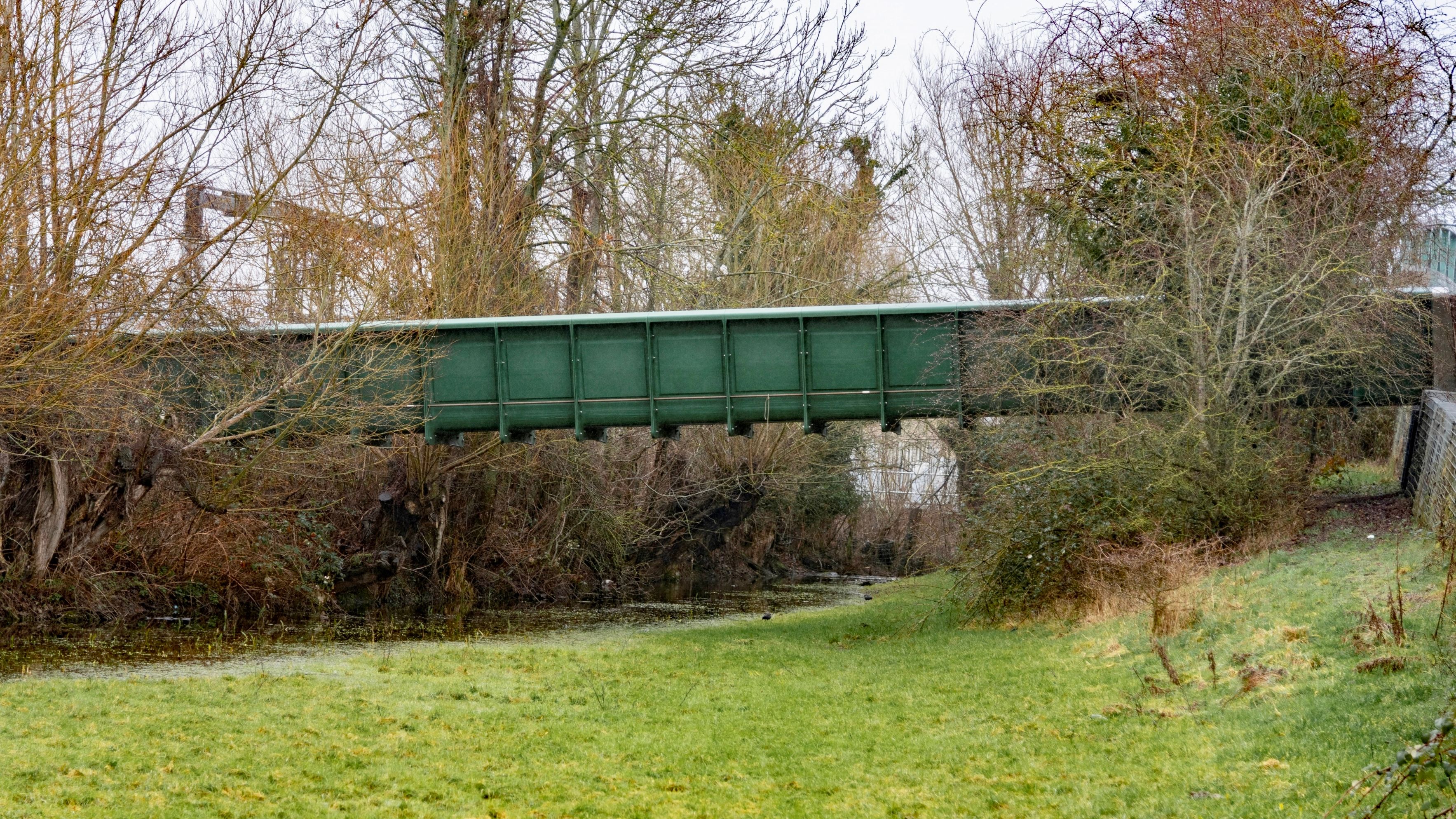 Figure shows a FRP foot bridge in Oxford