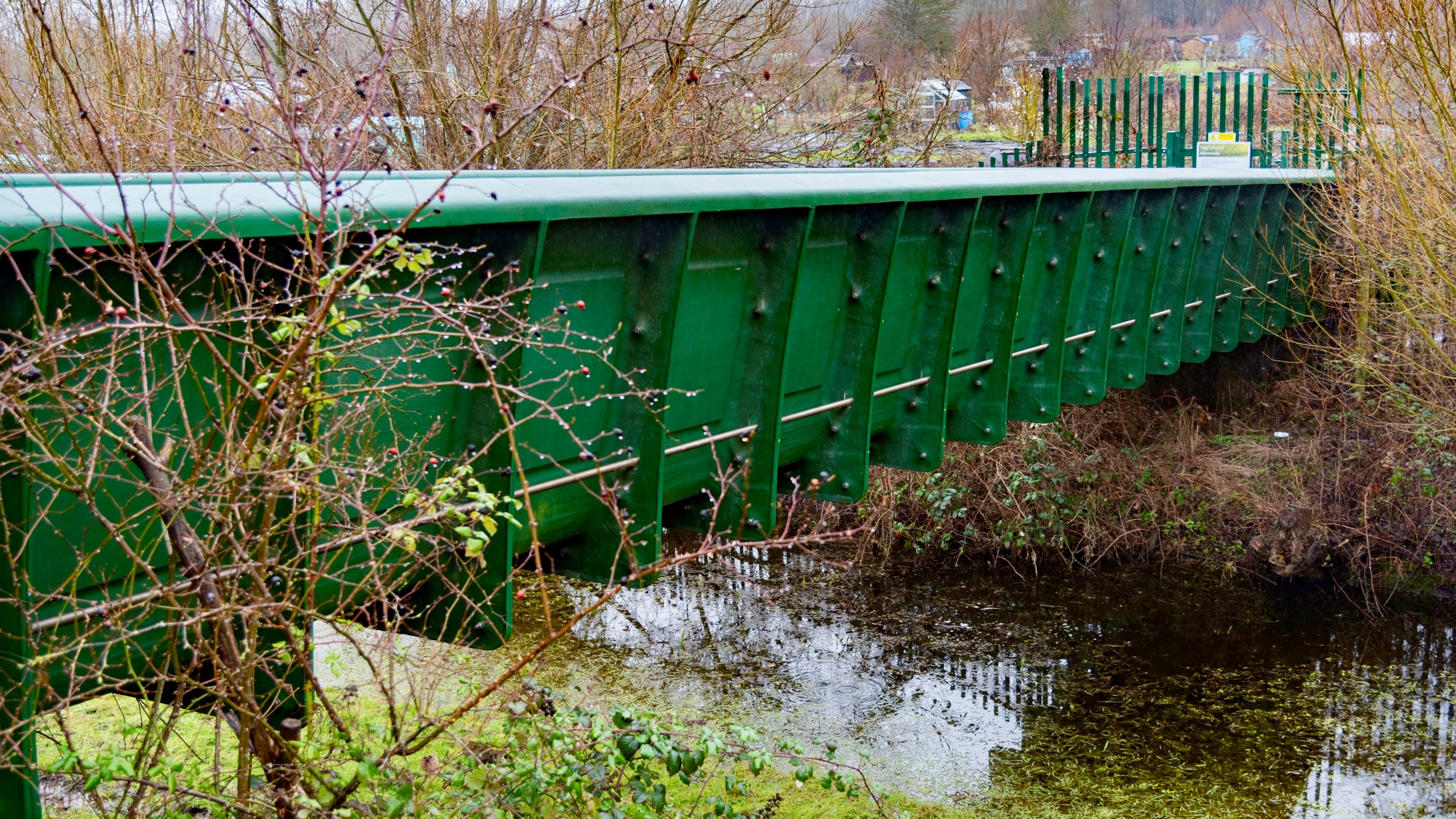 Figure shows a FRP foot bridge in Oxford