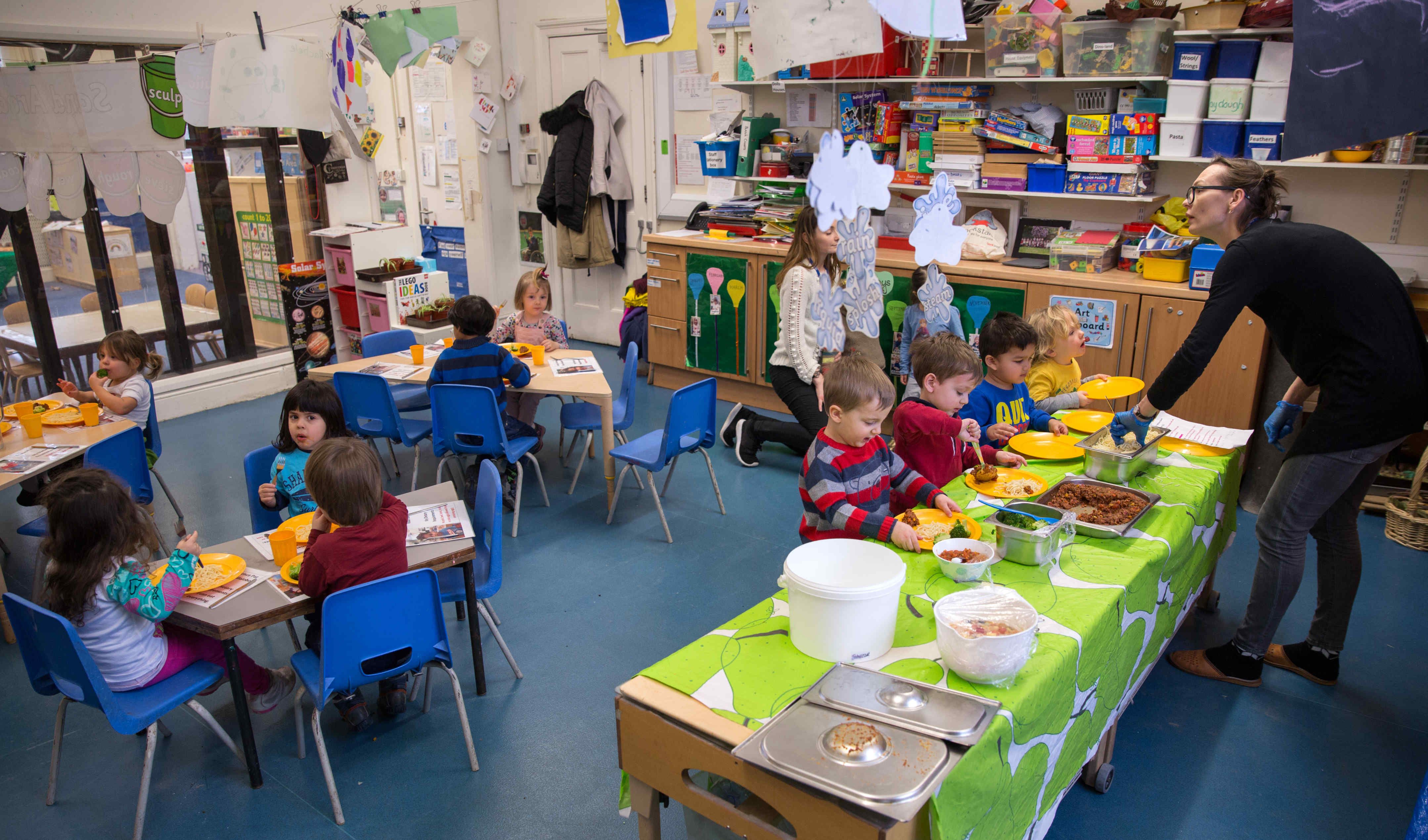 Lunchtime at Early Years