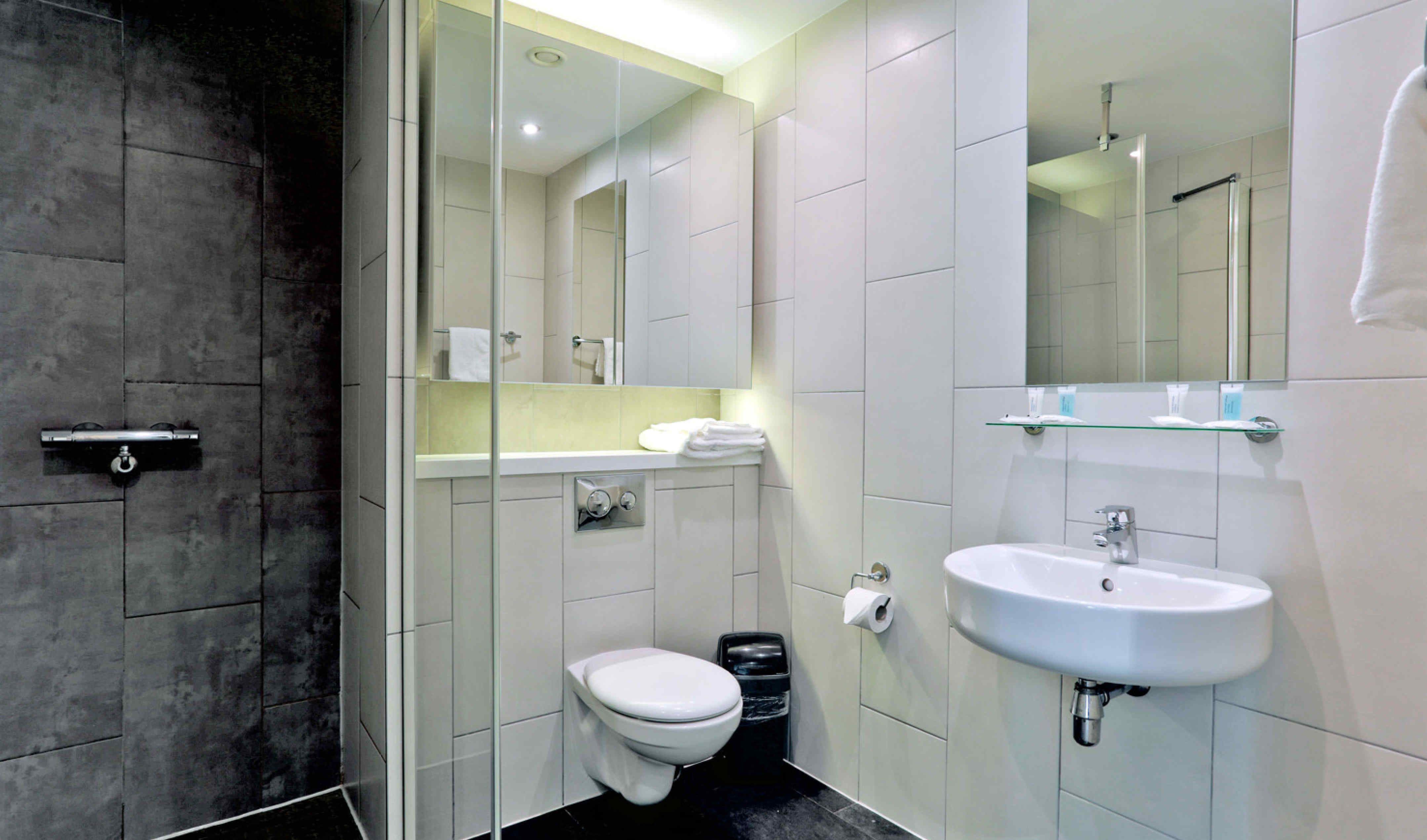 Woodward rooms with ensuite in West London