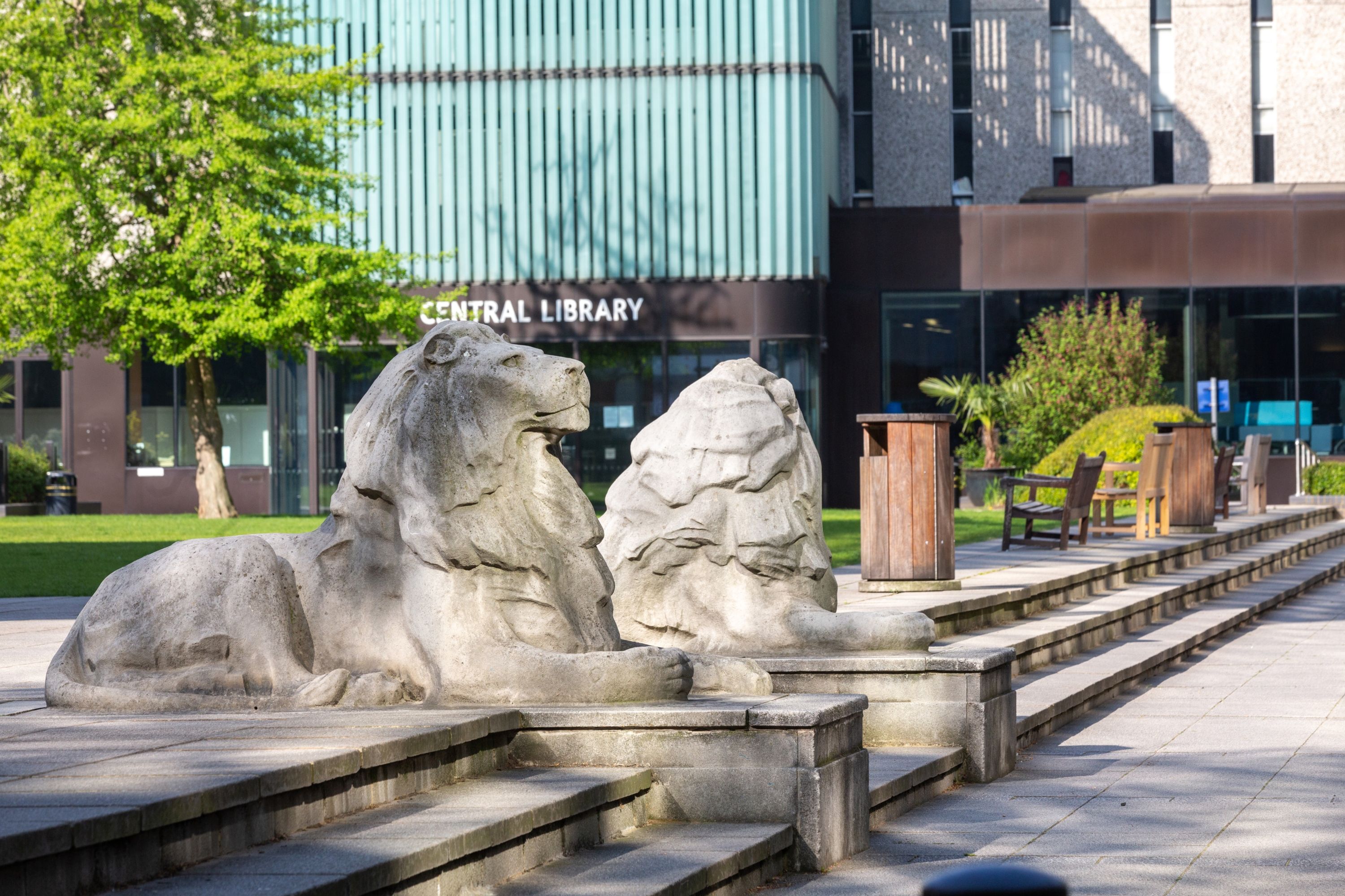 The two Imperial lions and the library