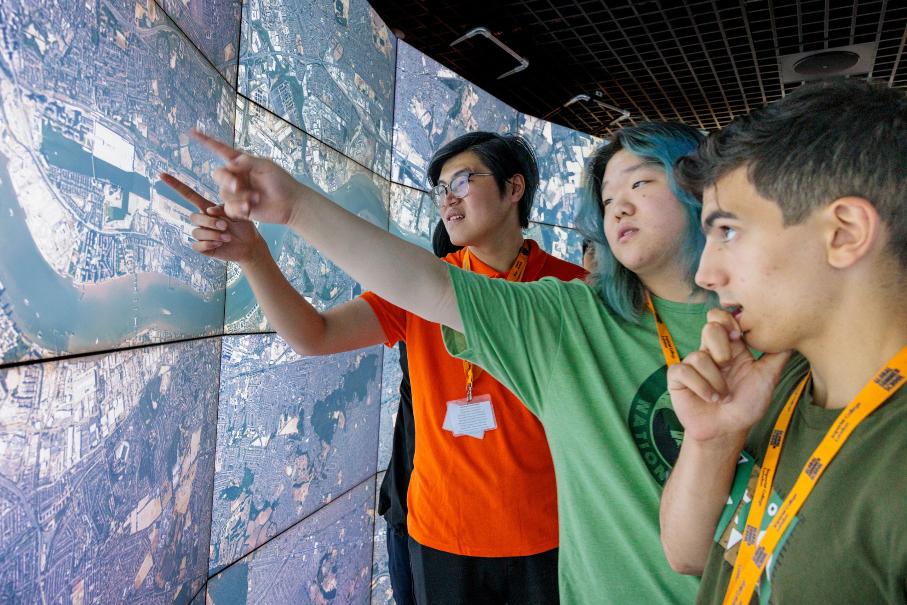 Previous mentors talk about why they became a mentor.