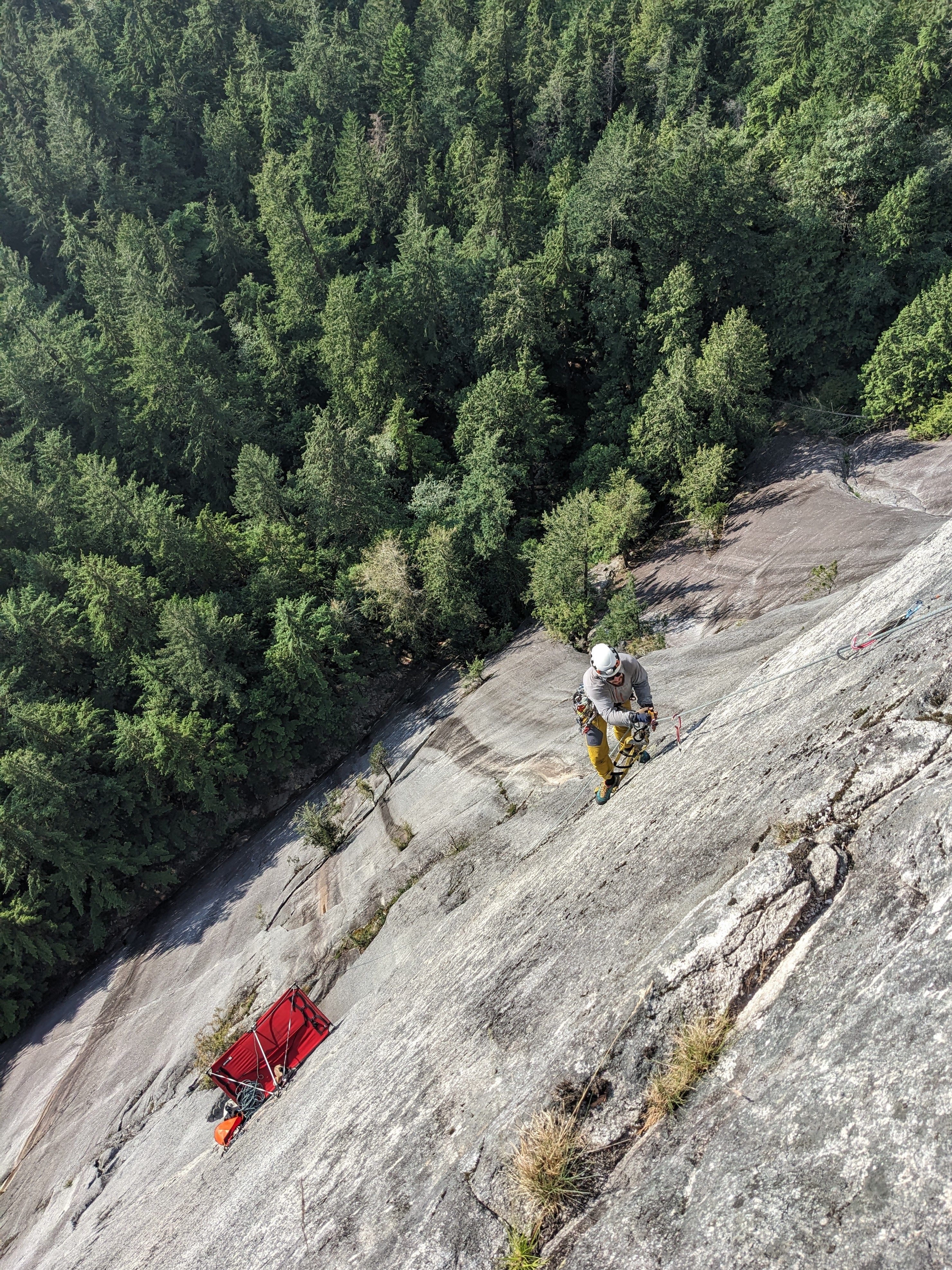 Students climbing in Squamish (Canada)