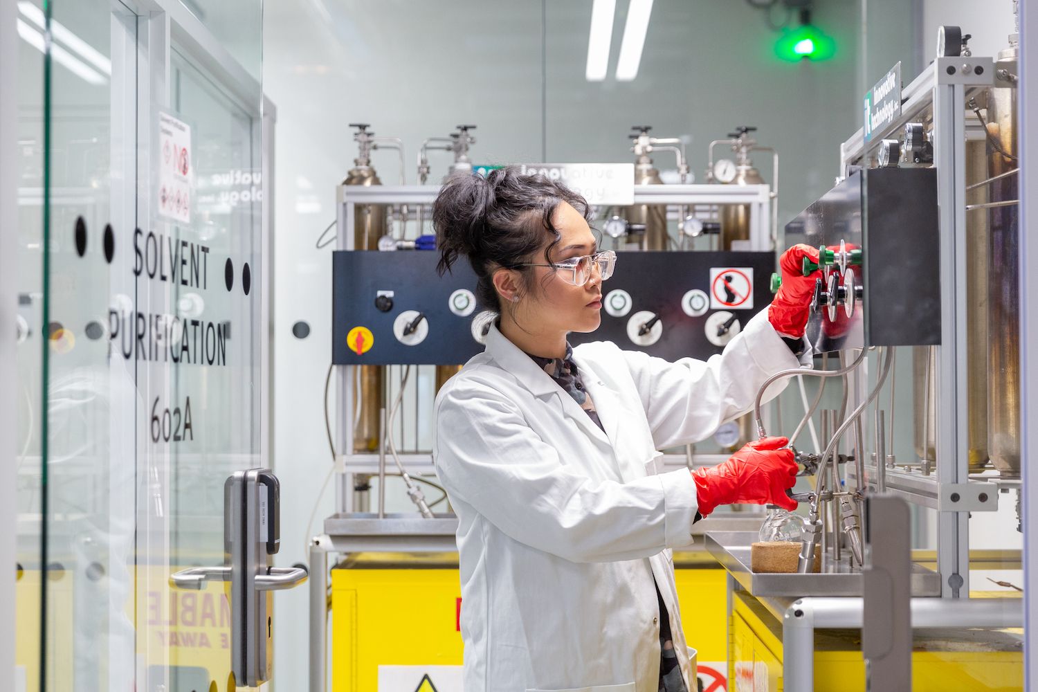 Student in lab working