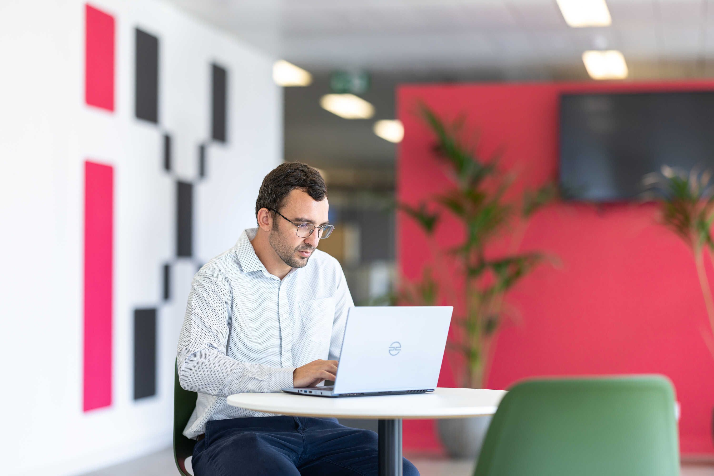 A student at a computer in I-X at White City campus