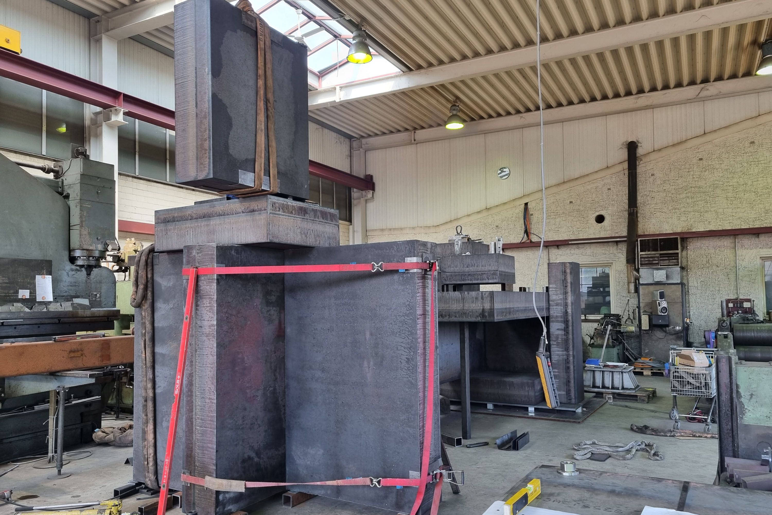 Alert sculpture being constructed